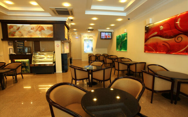 De Galleria Hotel