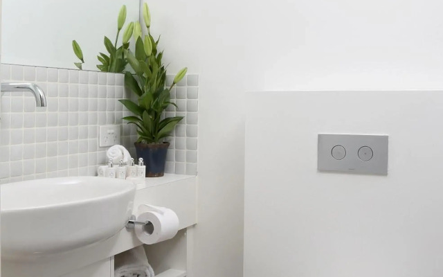 Studio 4 - Saint George Accommodation