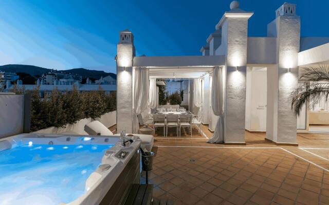 TESS Penthouse Deluxe DS11