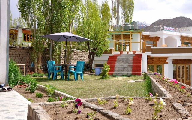 Glacier View Guest House