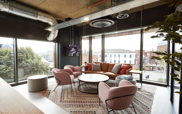 Student Only Vita St. Albans