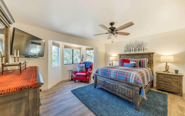 Wildlife Watching & Mtn Views: Luxe Ruidoso Escape