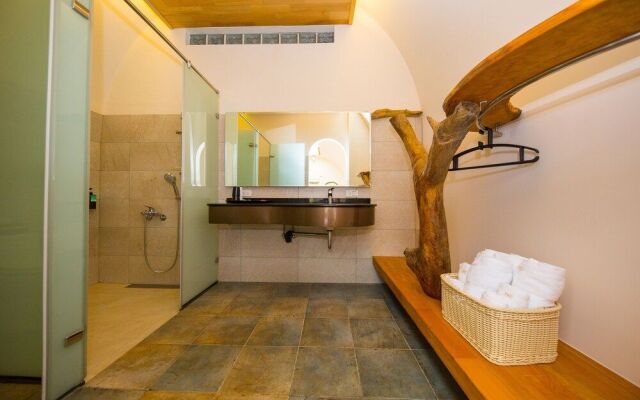 Caves B&B