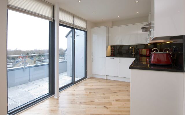 Chelsea Bridge Apartments