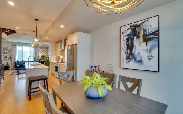 Rooftop Deck & Mtn Views: Luxe Denver Home