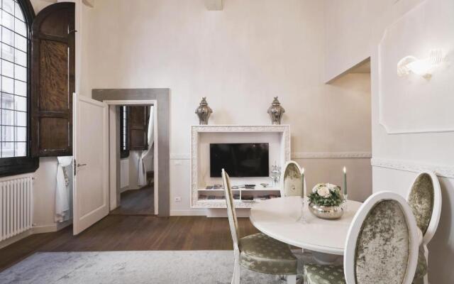 Luxury Apartment Rucellai