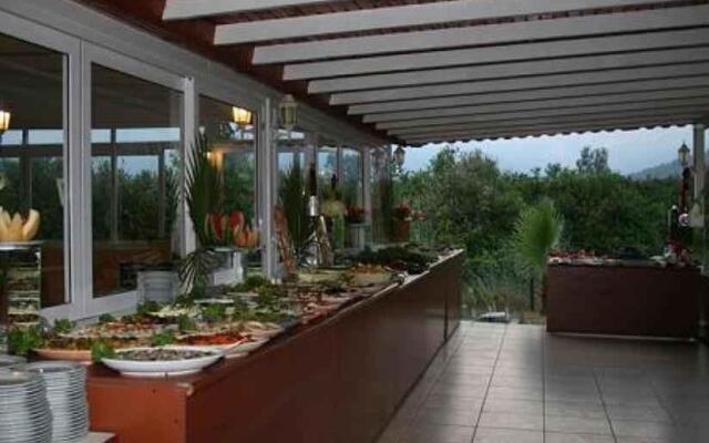 Aura Resort