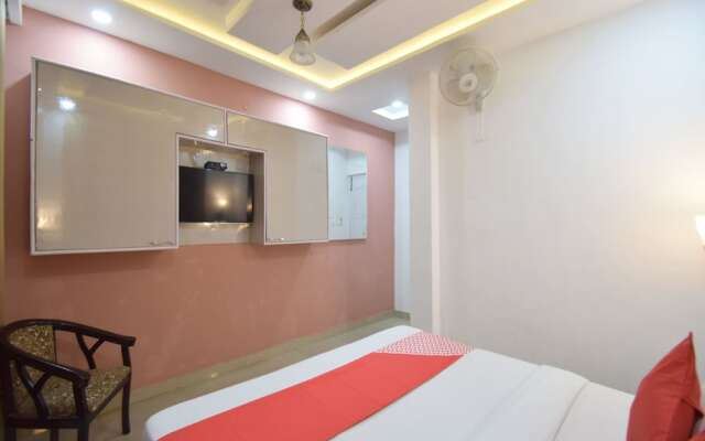 OYO 12066 Hotel Gellasenheit