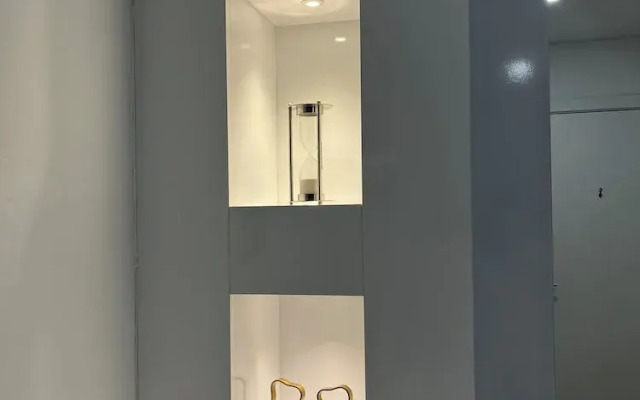 RT Properties at Riviera Residence