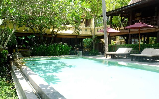 Zantiis Ndol Villas