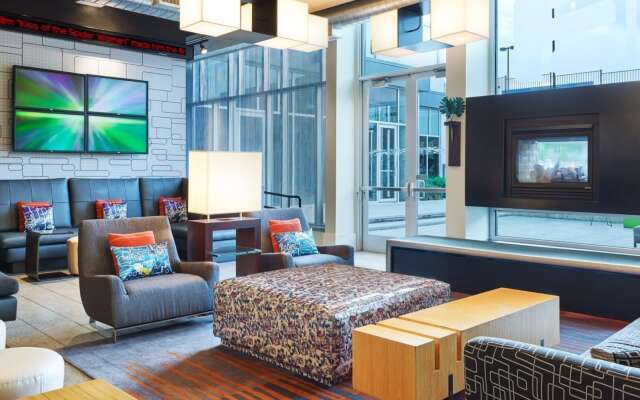 Aloft Dallas Arlington Entertainment District