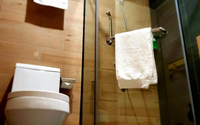 Qlio Hotel