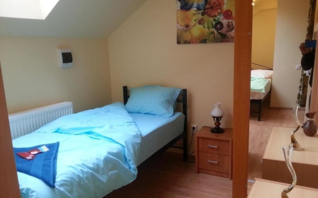 Center Park Apartment