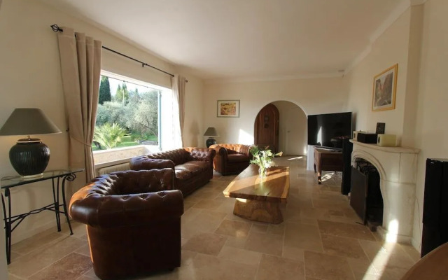 Aux charmes de grasse