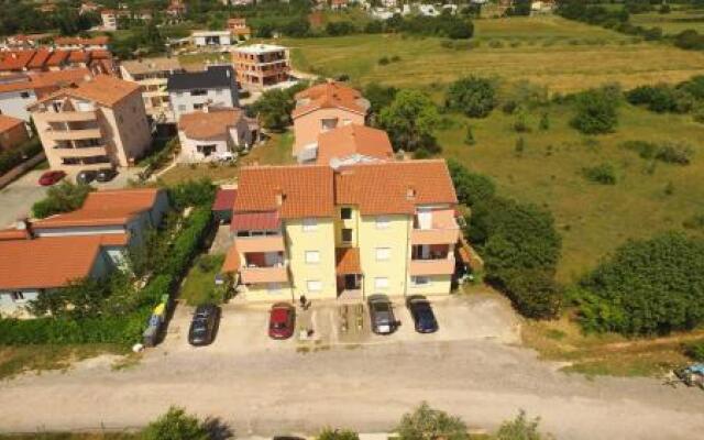 Apartments Štinjan