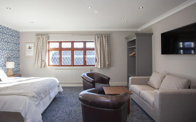 Woodborough Inn