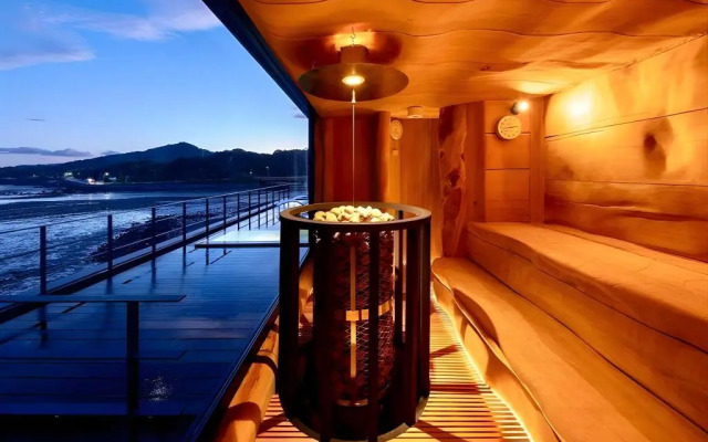 Taradake Onsen Kanigoten