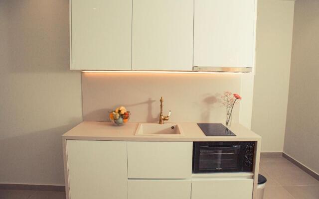 Io Suites