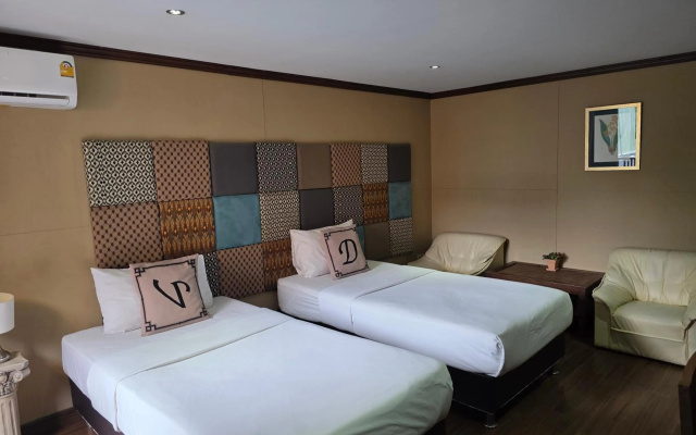 At Ease Bijou Place – Guest Rooms – Chiang Mai