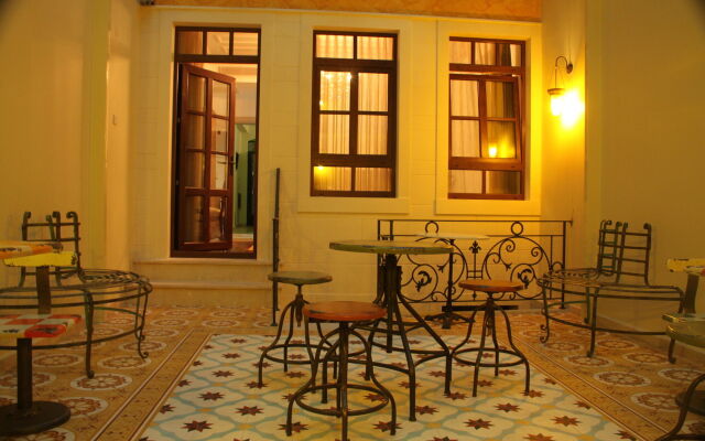 Villa Pera Suite Hotel