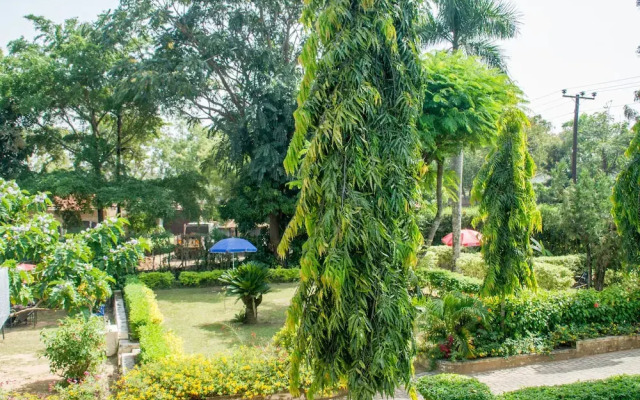 Heritage Park Hotel