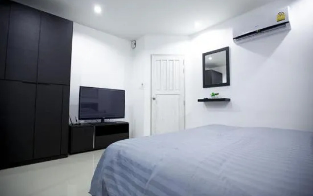 Number 4 Apartment