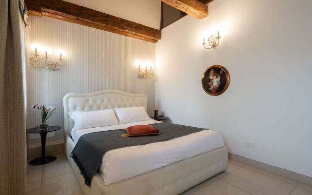 Grand Palace Apartments
