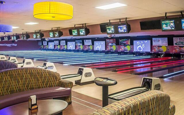 Cedar Stables Inn and Suites