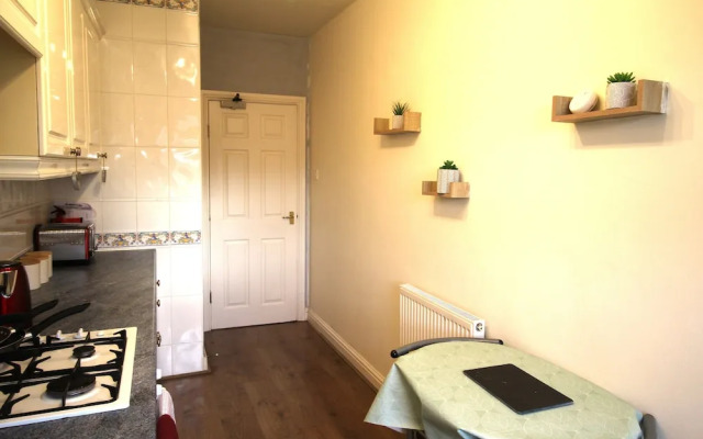 Doncaster Central Apartment Sleeps 5 Very Quiet