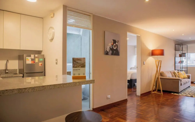 Sophisticated 1BR Stay in Prime Miraflores