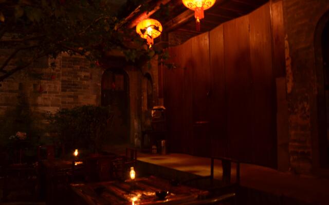 Longyan Yongding Tulou Fuyulou Changdi Inn