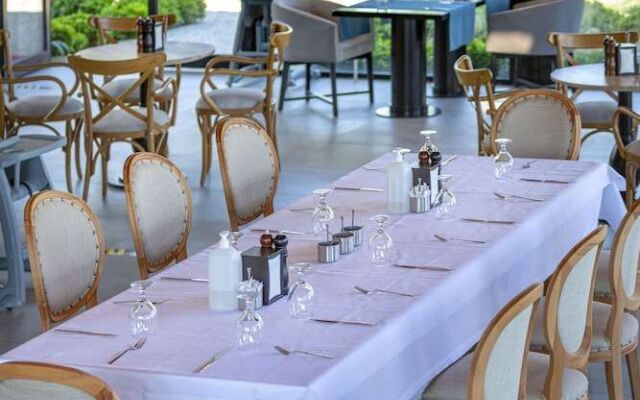 Marisstone Hotel Villa