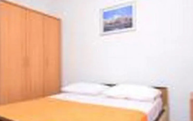 Apartments Elza