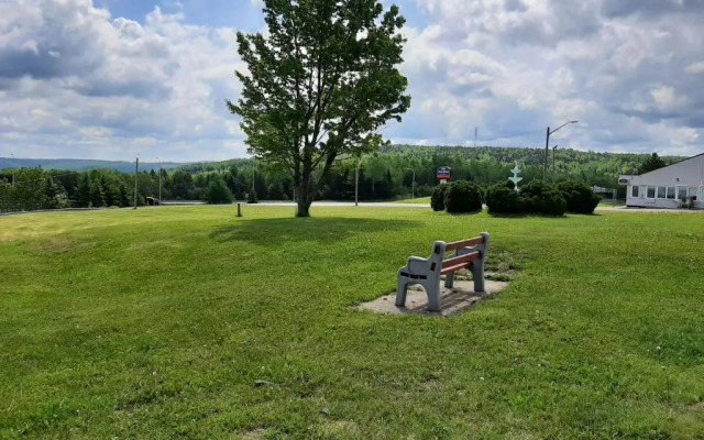 Howard Johnson Inn Woodstock NB