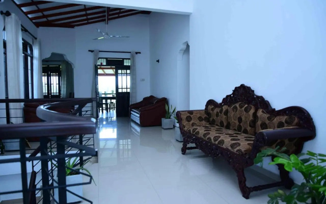 Jacinda Villa