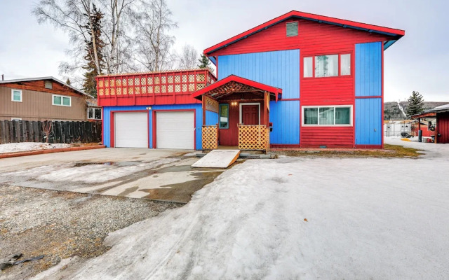 Near Dtwn & Pioneer Park: Fairbanks Home w/ Deck!
