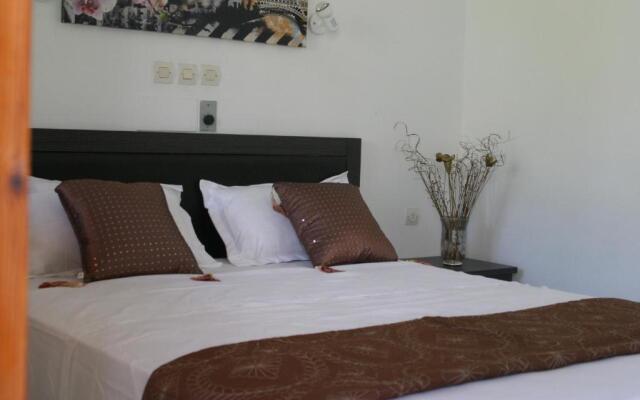 Hotel Mando