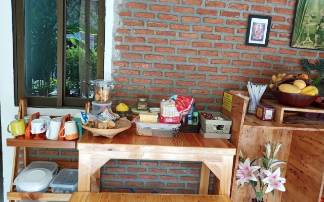 D House Hostel