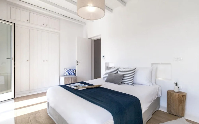 Breathtaking 6Bed villa in Platis Gialos