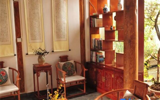 Jianchuan Zhizuxuan Inn