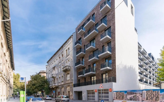 Sweet & Spicy - Brand New Apartment with Balcony (Adults Only)