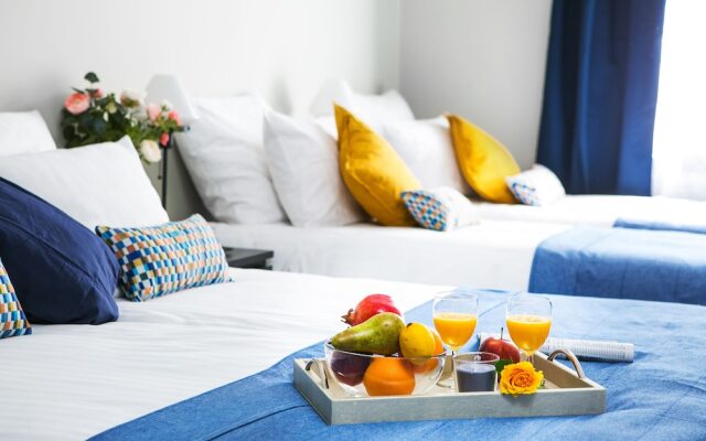 Penthouse with Piano & Old Town View