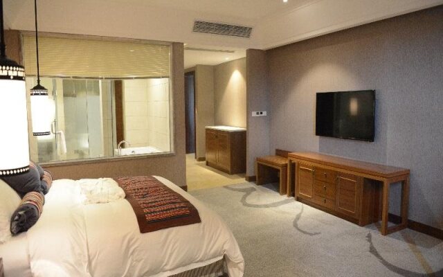 Qomo Langzong Hotel