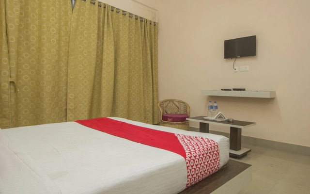 OYO 28084 Hotel Pangolin