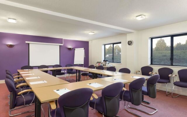 Days Inn by Wyndham Chesterfield Tibshelf