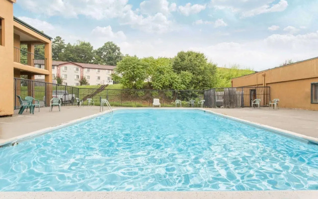 Howard Johnson Inn Roanoke/Airport