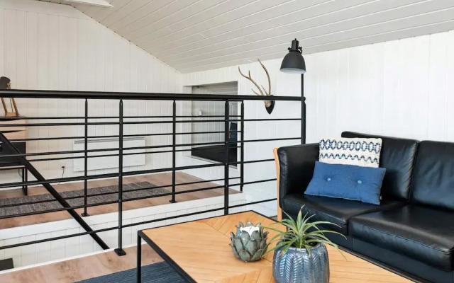 Lovely Holiday Home in Hemmet near Sea