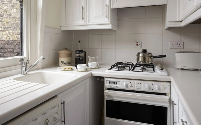44 Curzon Street Apartments by Mansley