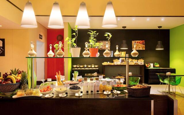 Hotel ibis Al Rigga