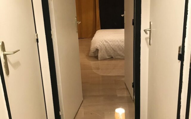 Studio In Nice With Balcony And Wifi 20 M From The Beach